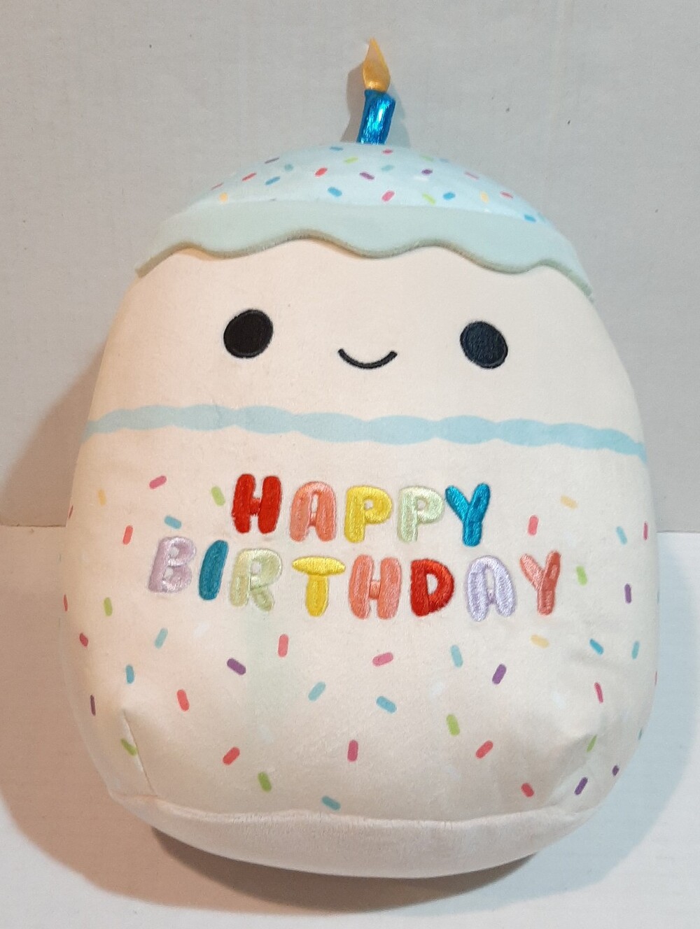 🍀Kiks 🎂 “Happy Birthday” Cake with Rainbow Sprinkles Original Squishmallow